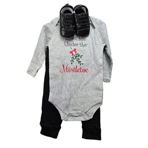 Little Treasure Baby Christmas 3 Piece Set Bodysuit Pants Shoes NWT 3-6 Months